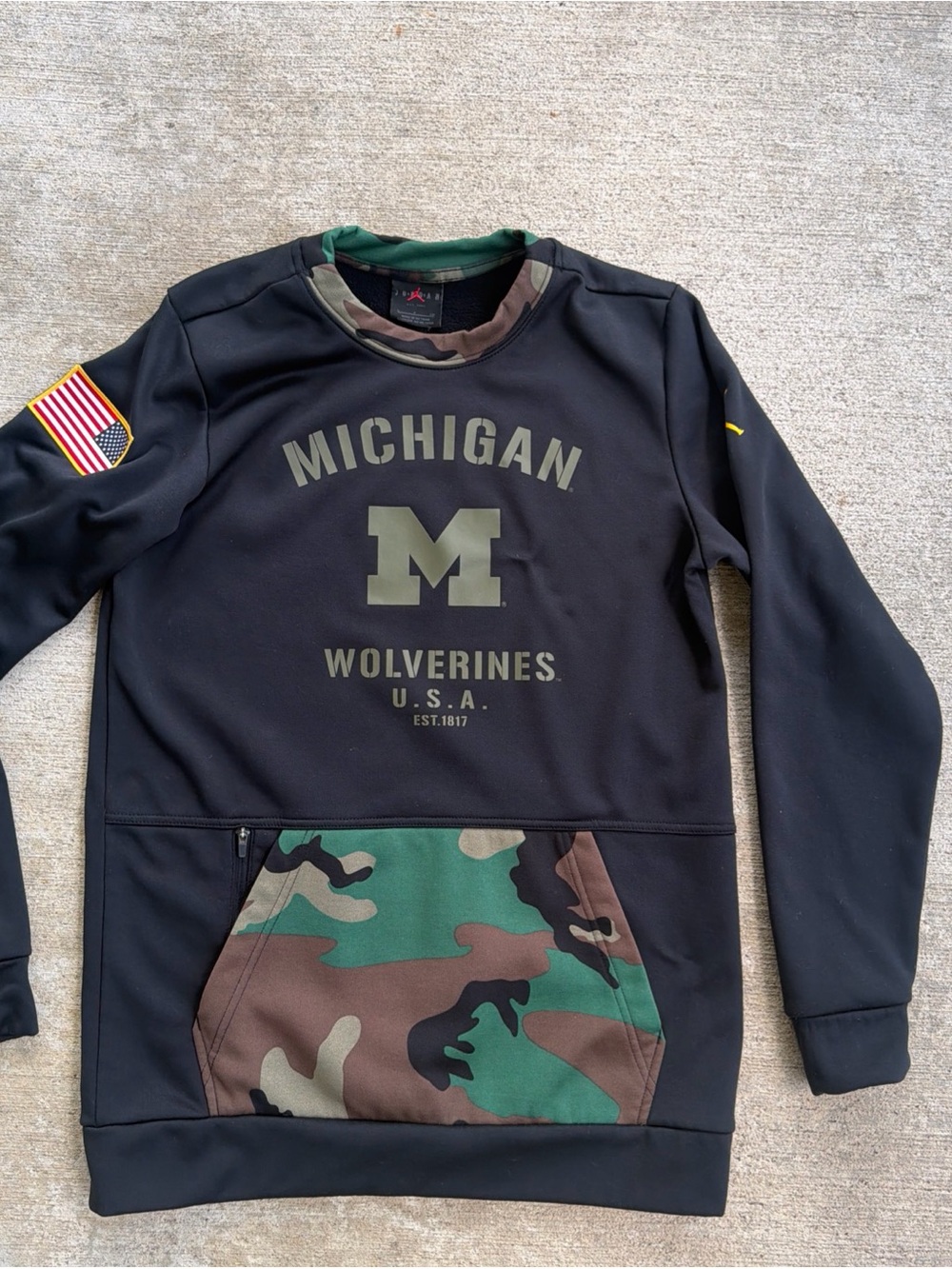 Jordan Men’s Michigan Wolverines Logo Sweater Black Camo Size Small